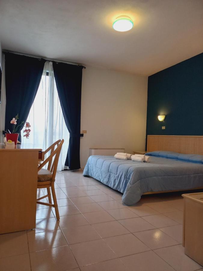 River Park Hotel Ameglia Dış mekan fotoğraf