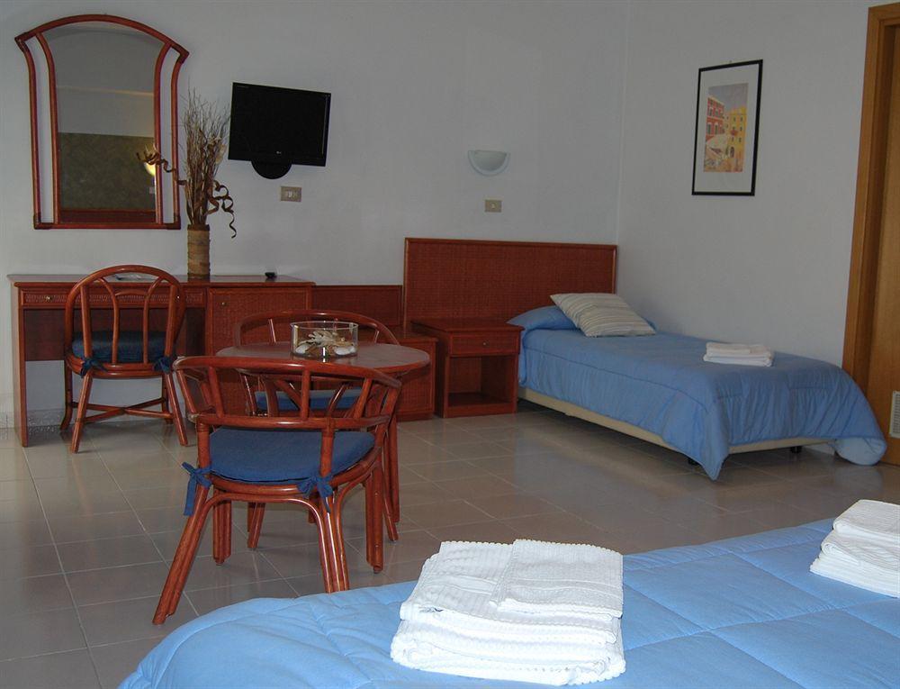 River Park Hotel Ameglia Dış mekan fotoğraf