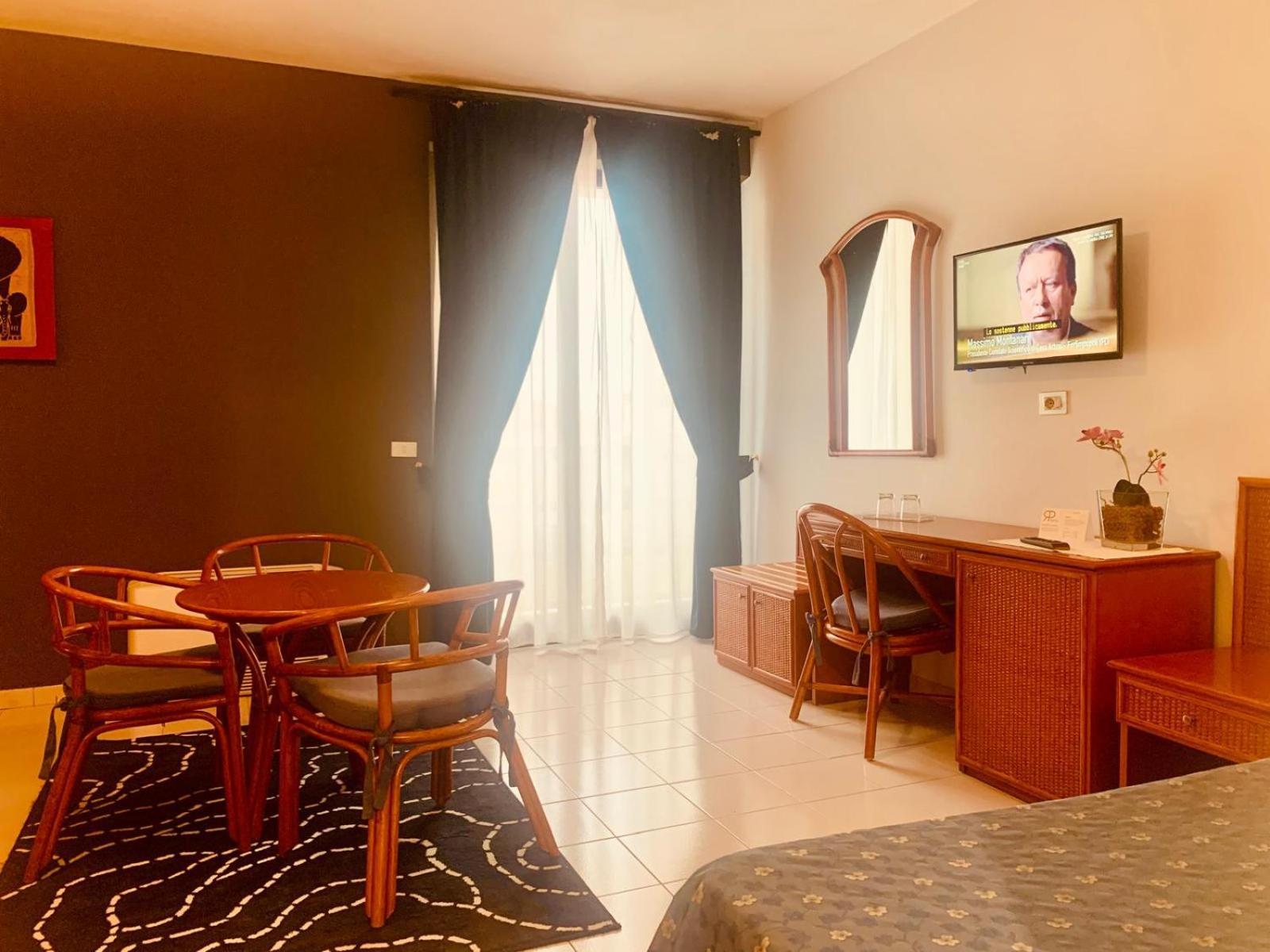River Park Hotel Ameglia Dış mekan fotoğraf