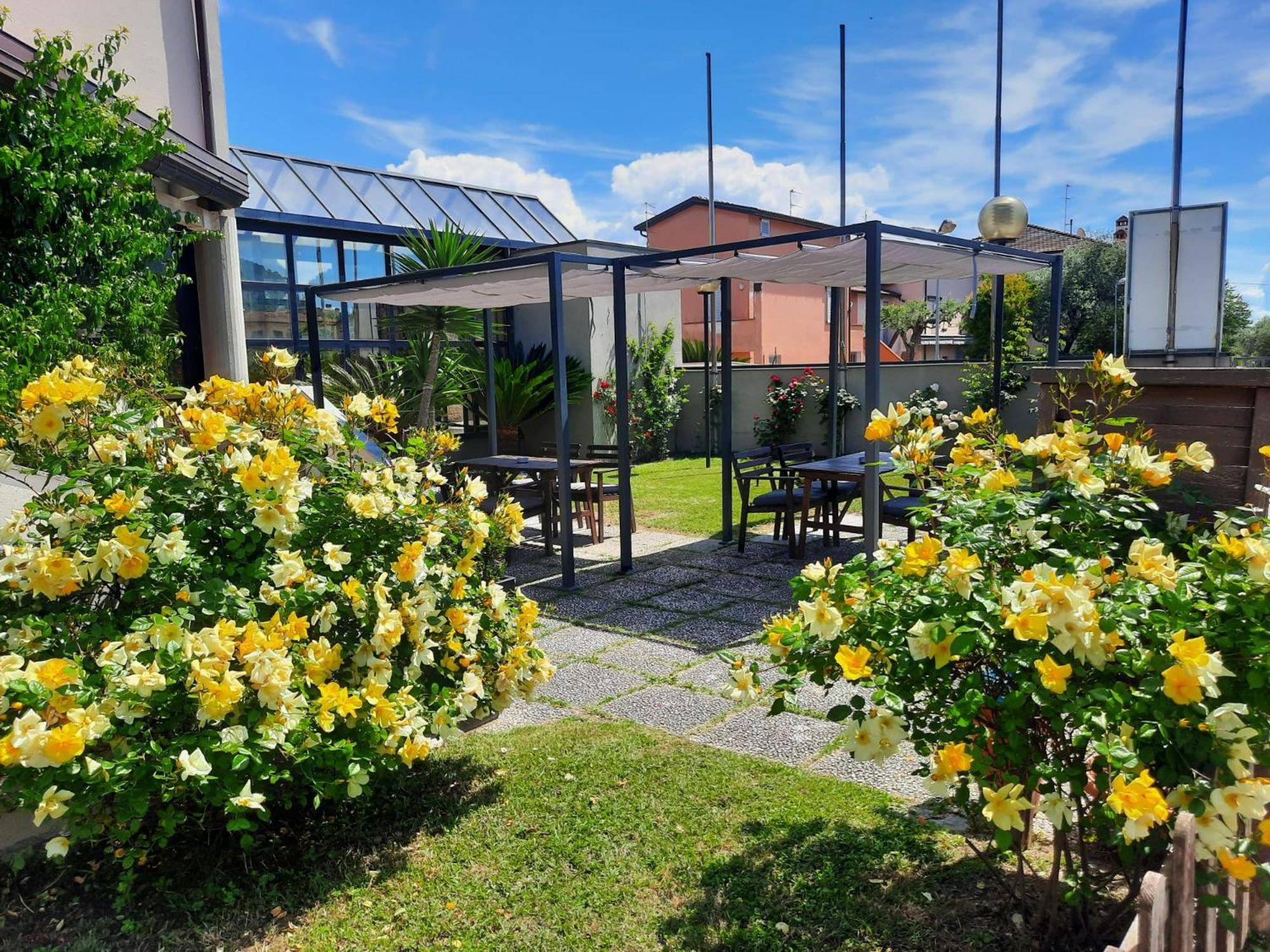 River Park Hotel Ameglia Dış mekan fotoğraf