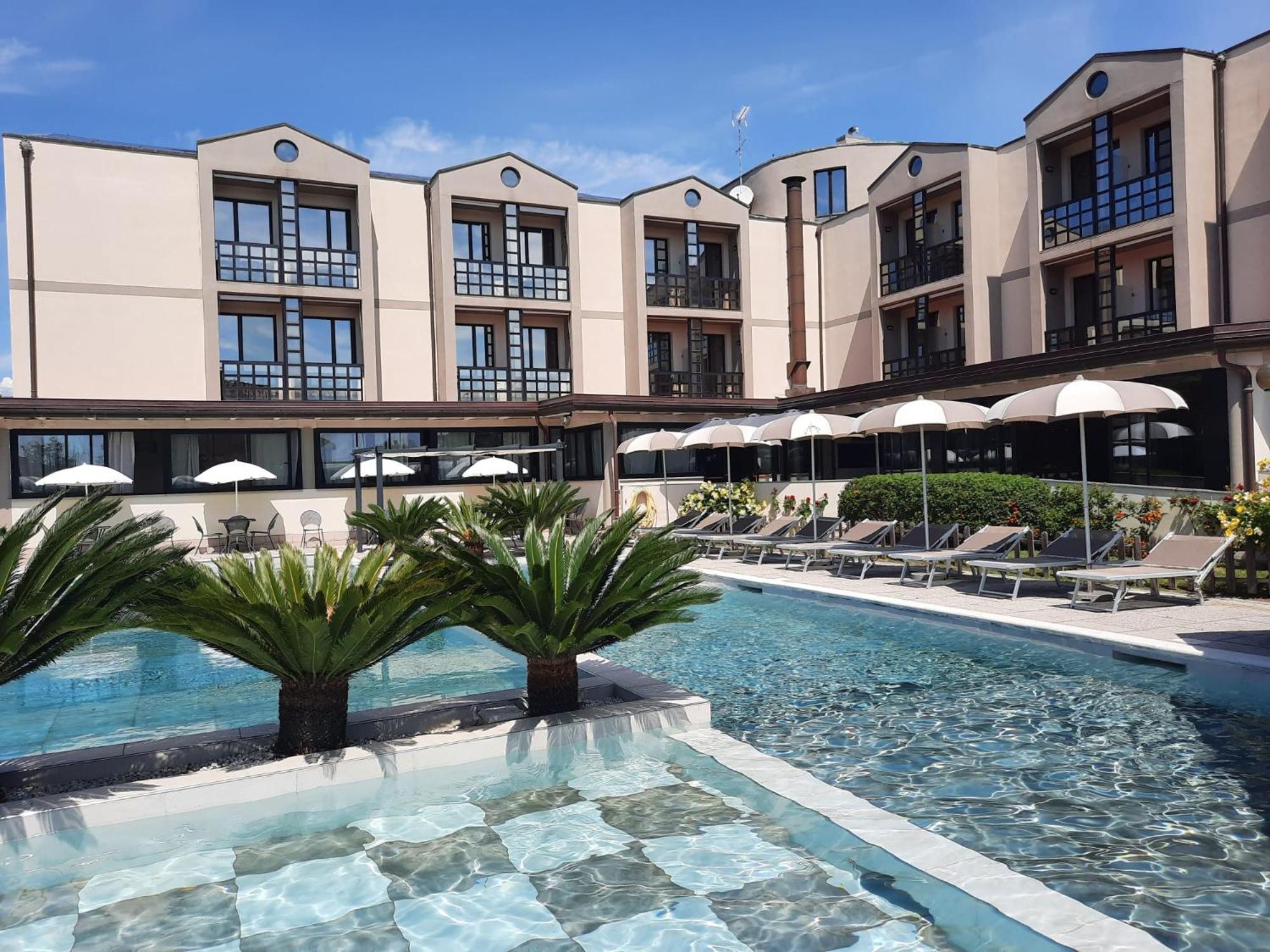 River Park Hotel Ameglia Dış mekan fotoğraf