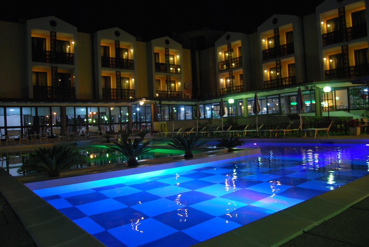 River Park Hotel Ameglia Dış mekan fotoğraf